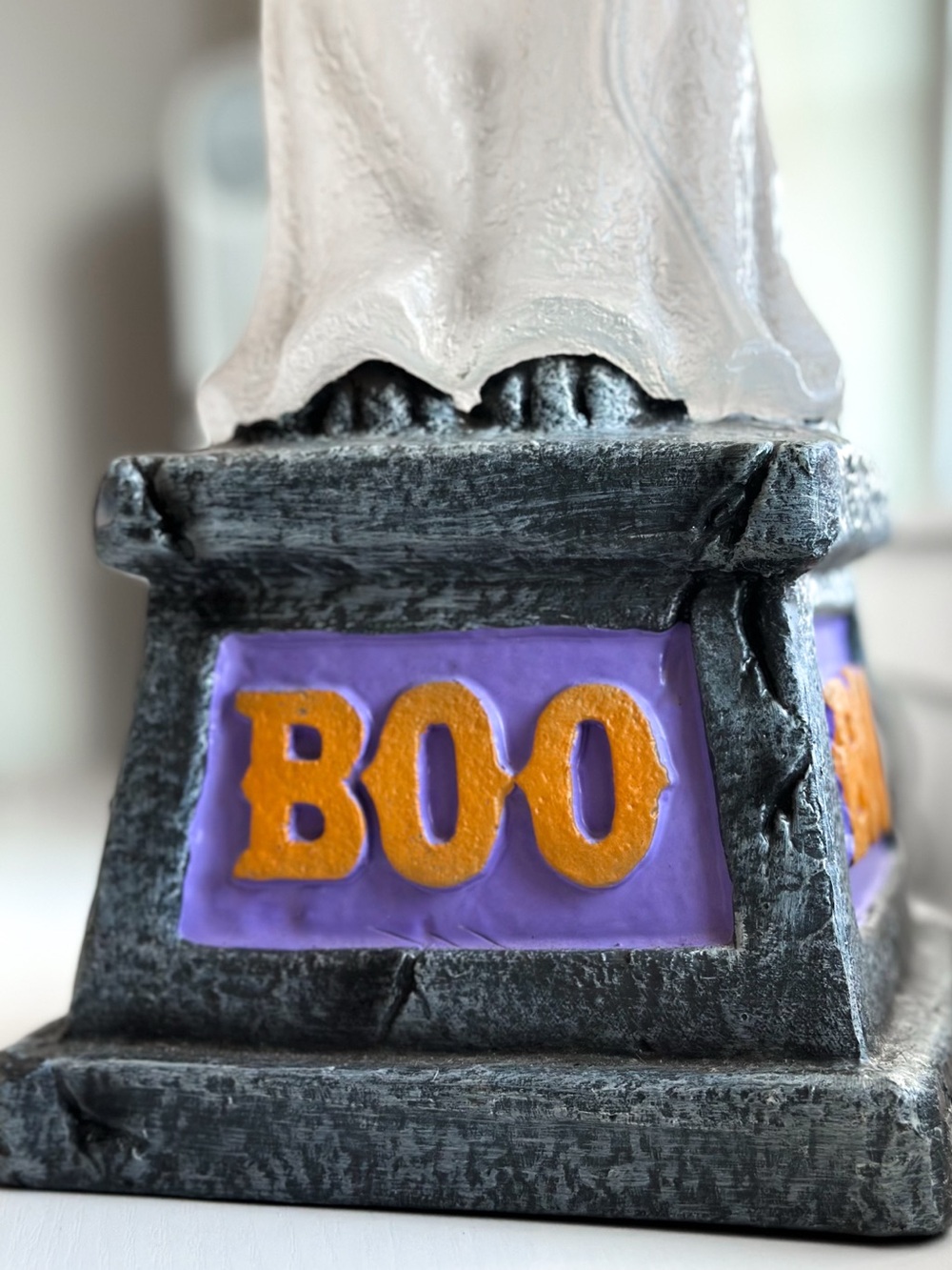 Target Hyde & Eek Hocus Pocus Light Up Ghost Dog Tombstone - Picture 9 of 14